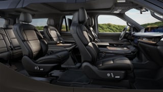 2025 Lincoln Lincoln Navigator Internal Image 1